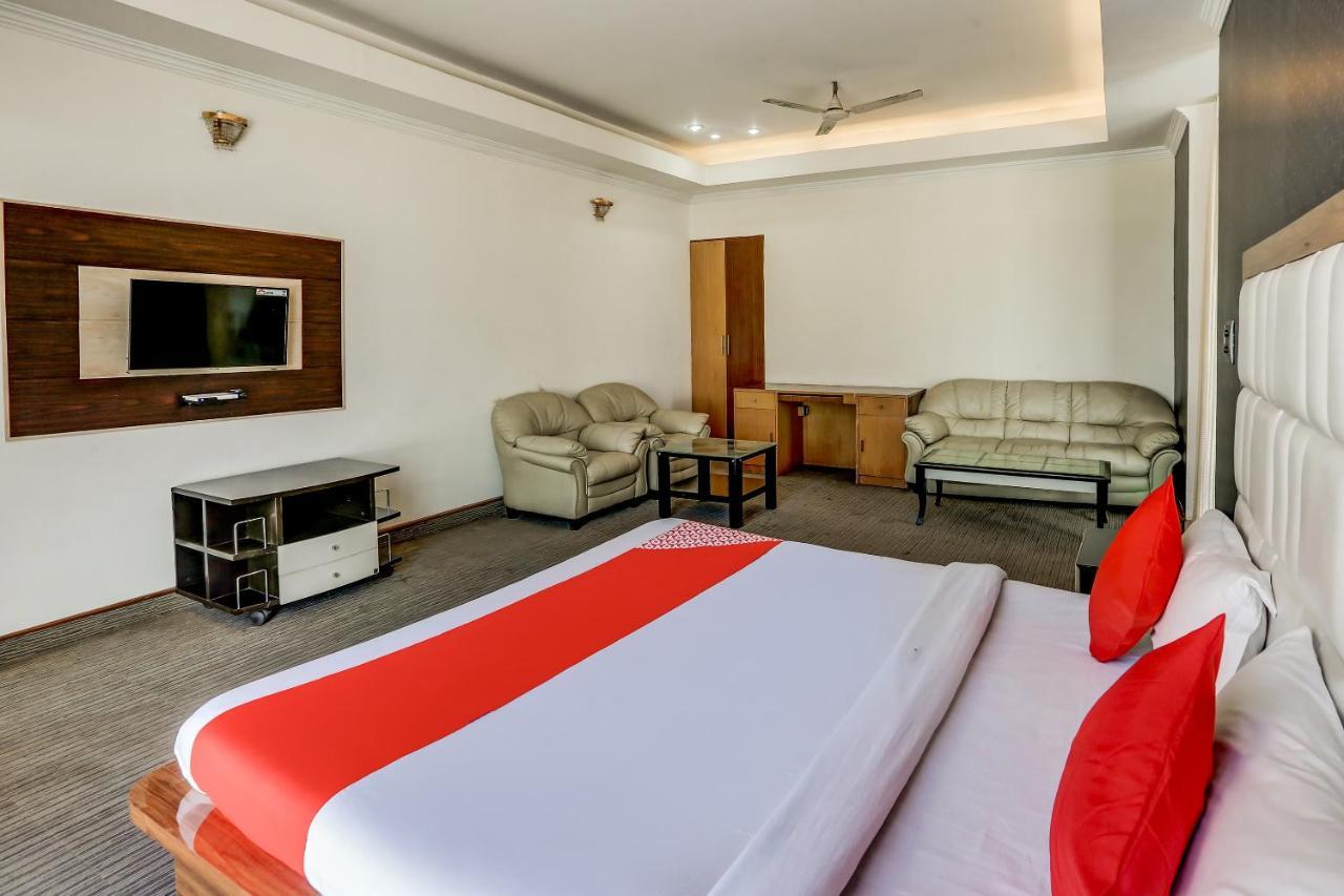 Oyo 71042 Sahara Estate Hotel Gorakhpur Ngoại thất bức ảnh