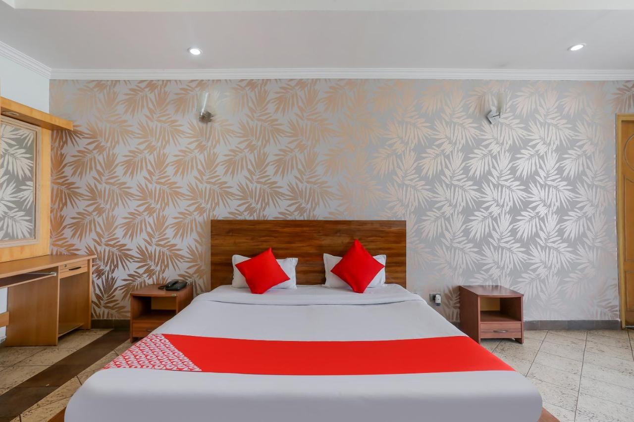 Oyo 71042 Sahara Estate Hotel Gorakhpur Ngoại thất bức ảnh
